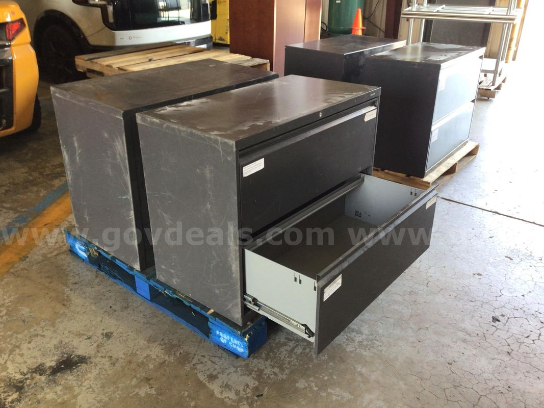 File cabinets, lot of 2