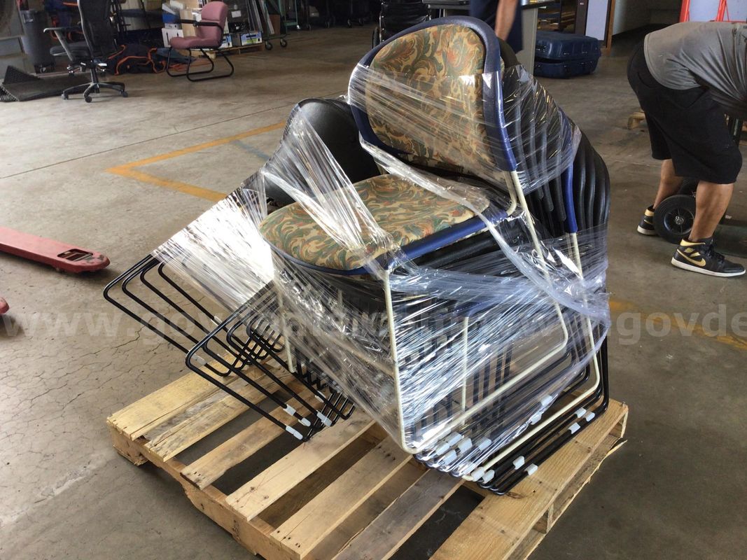 Chairs, stackable, lot of 19