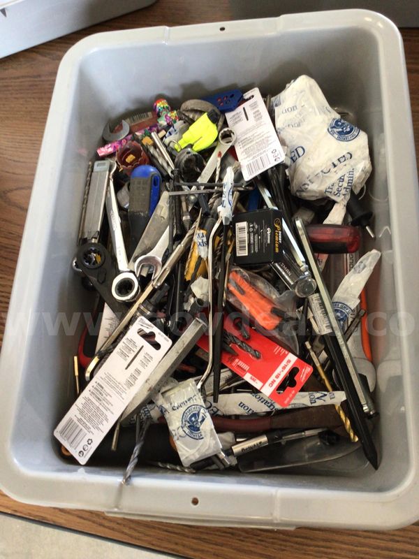 Hand Tools, approximately 30lbs - UNTESTED