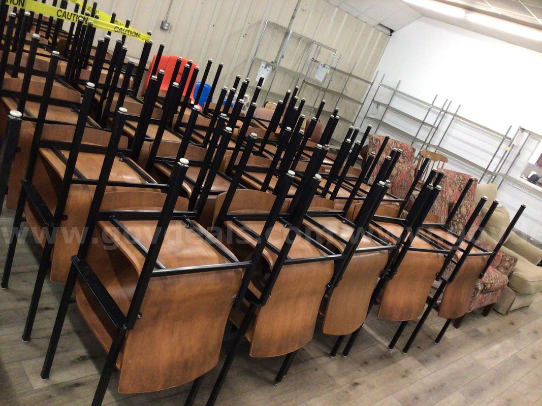 Chairs, stationary, lot of approximately 40