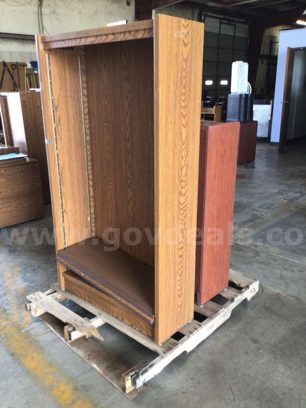 Bookcases, lot of 2