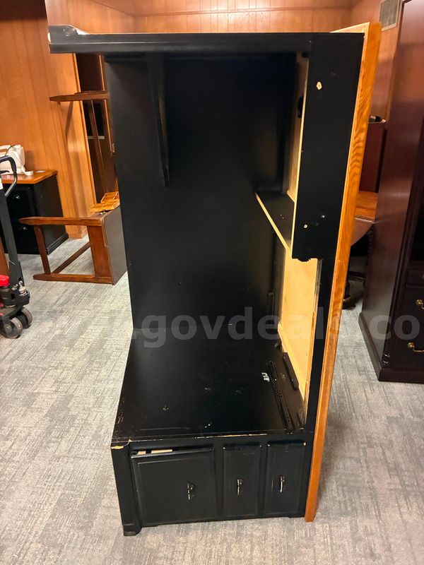 Desk - Wood - 3 Drawer