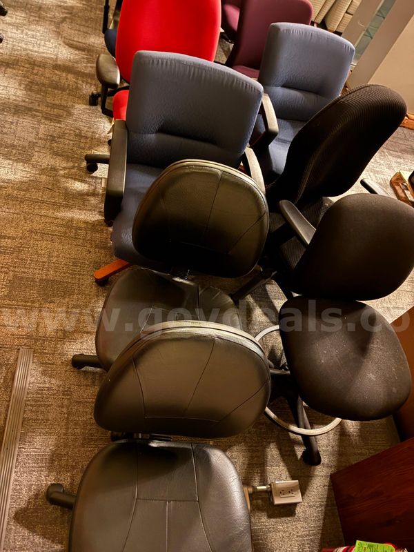 Chairs - Lot of 20 Assorted Office Chairs on Casters