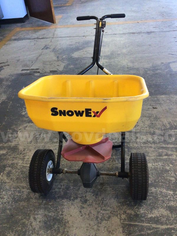 Spreaders, lot of 6 - UNTESTED
