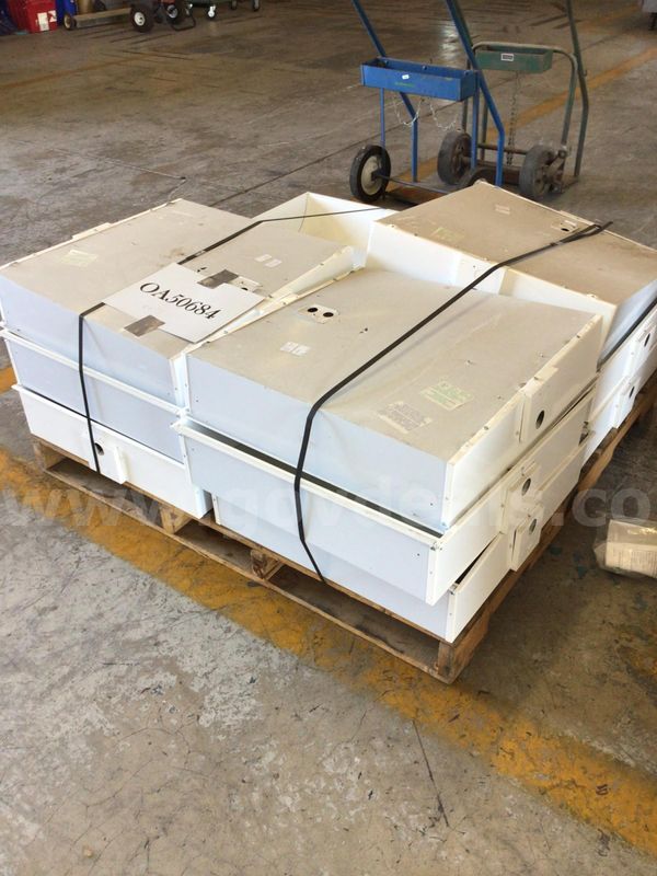 Light fixtures, lot of 11 - UNTESTED