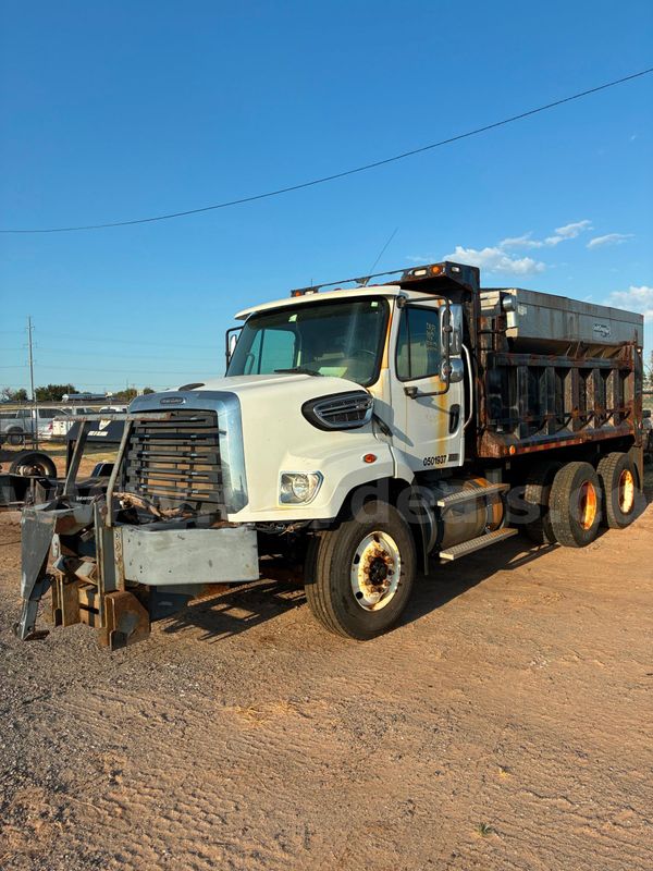 2014 Freightliner 108SD