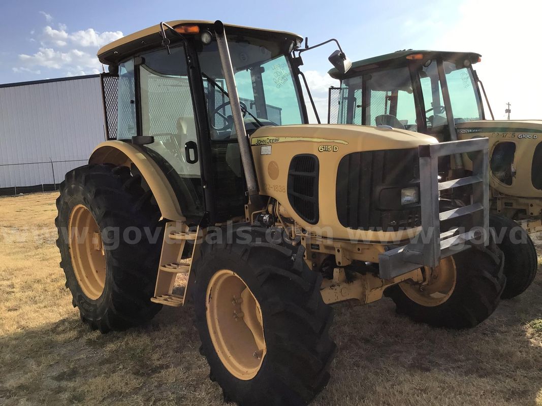 Tractor, John Deere 6115D