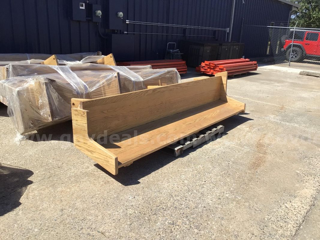 Bench/pew