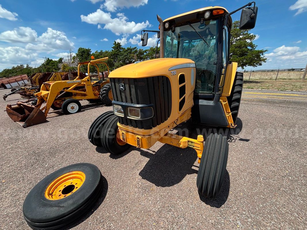 John Deere 7130 Tractor