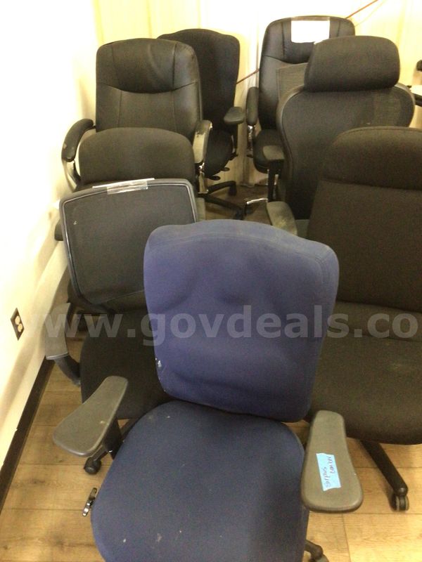 Chairs, wheeled, lot of 9