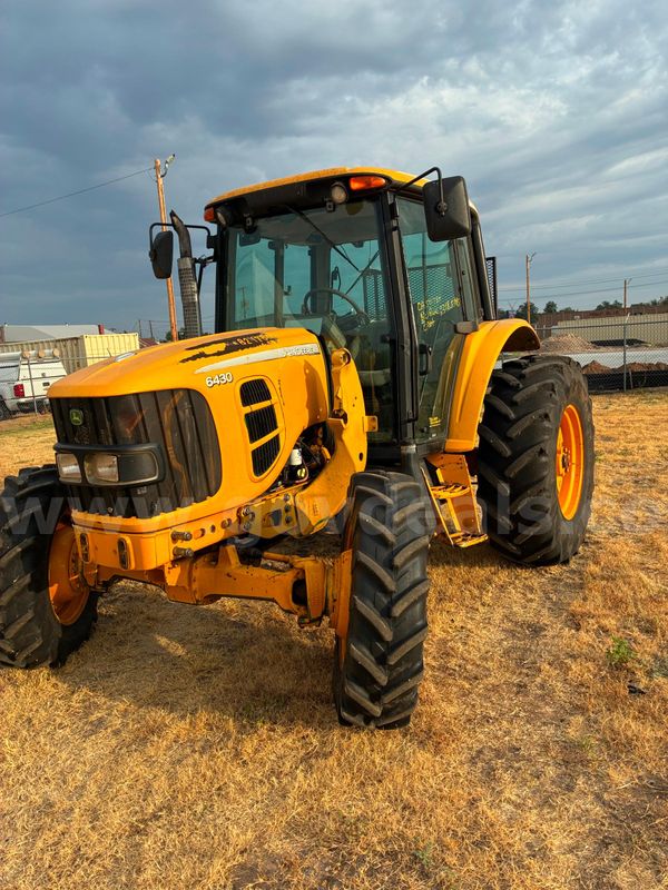 Tractor, John Deere 6430 with bucket loader