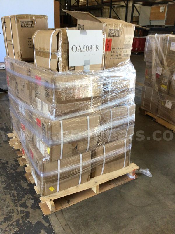 Neck gaiter, approximately 21 boxes