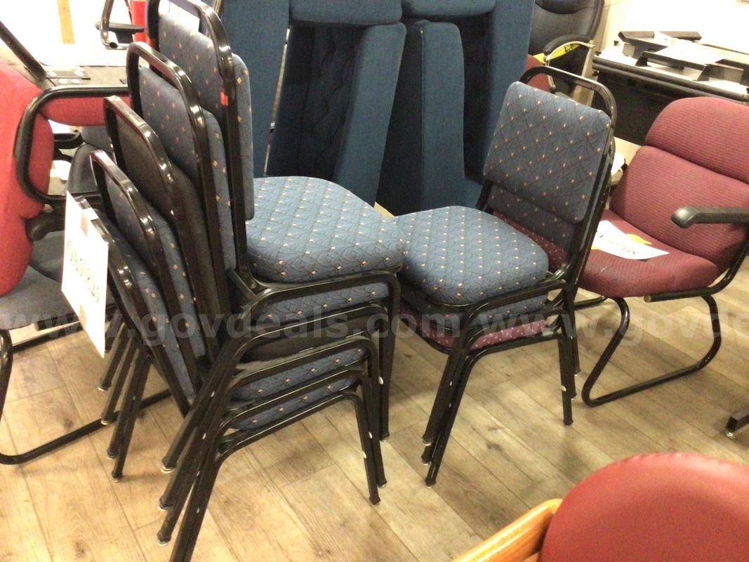 Chairs, stackable, lot of 8
