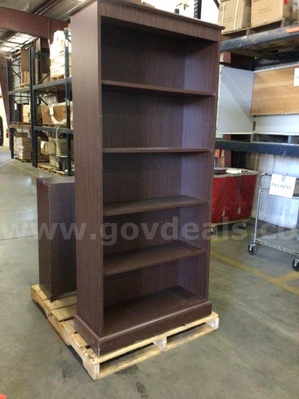 Bookcases, lot of 2