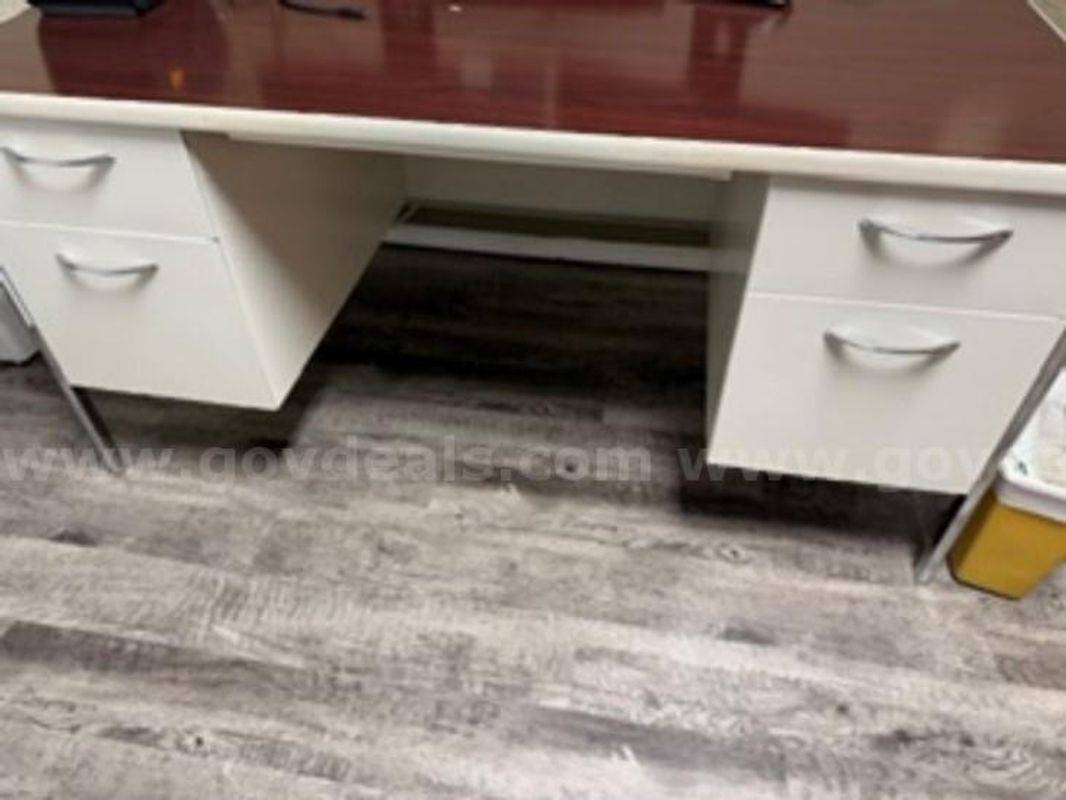 Desk - 4 Drawer - Metal/Laminate