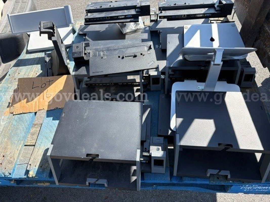 One Pallet of Docking Desk Stations