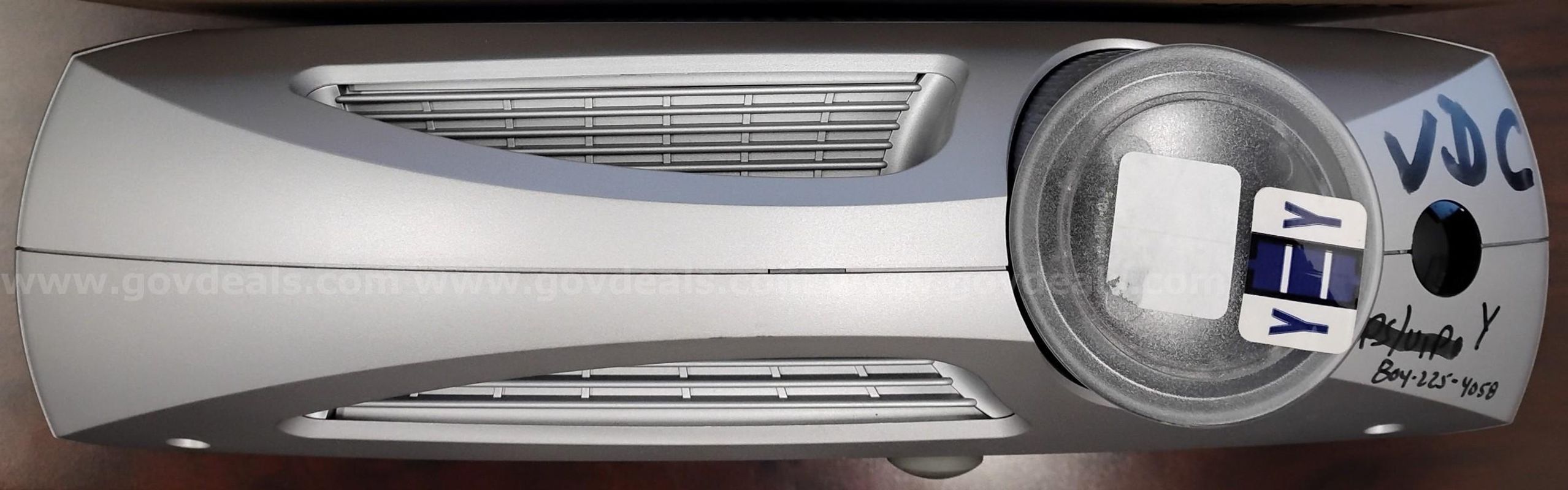 InFocus LP 820 Projector