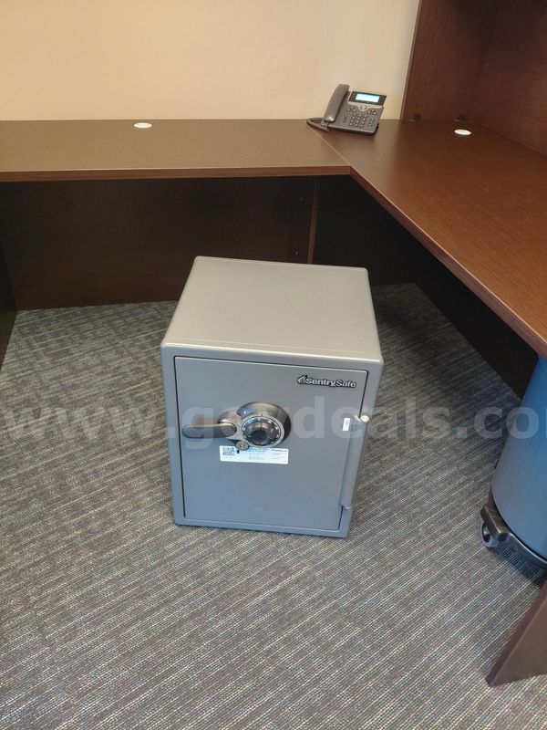 Sentry Safe – 2.05 Cubic Foot Capacity
