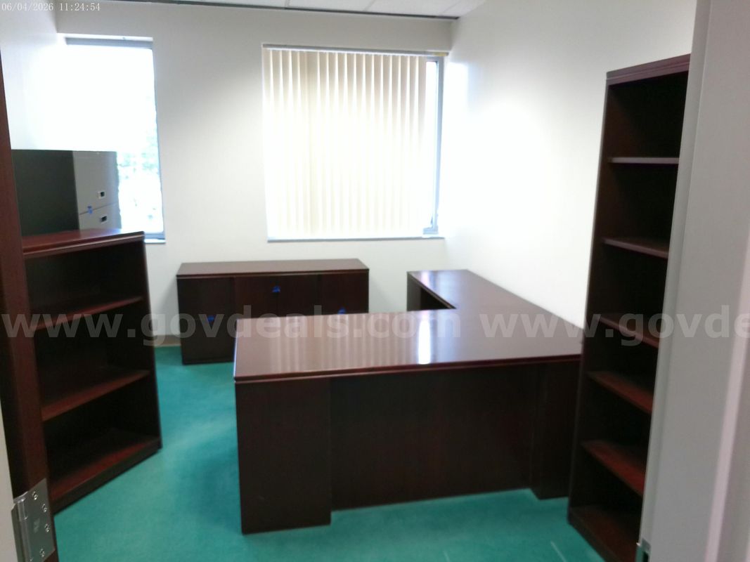 DTS Office 3 Furniture Suite