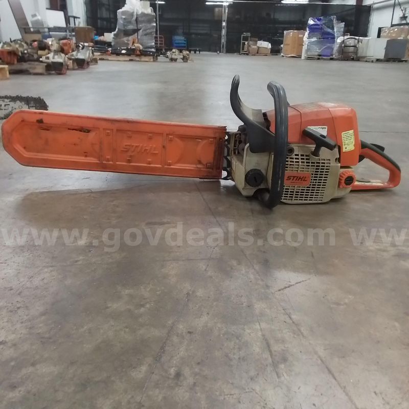 Stihl 029 Chainsaw-ENG PWR 20 Inch Blade W/Cover