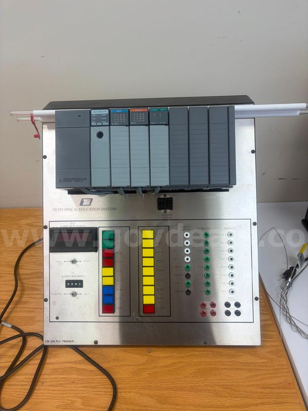 TII CM-184 PLC Trainer