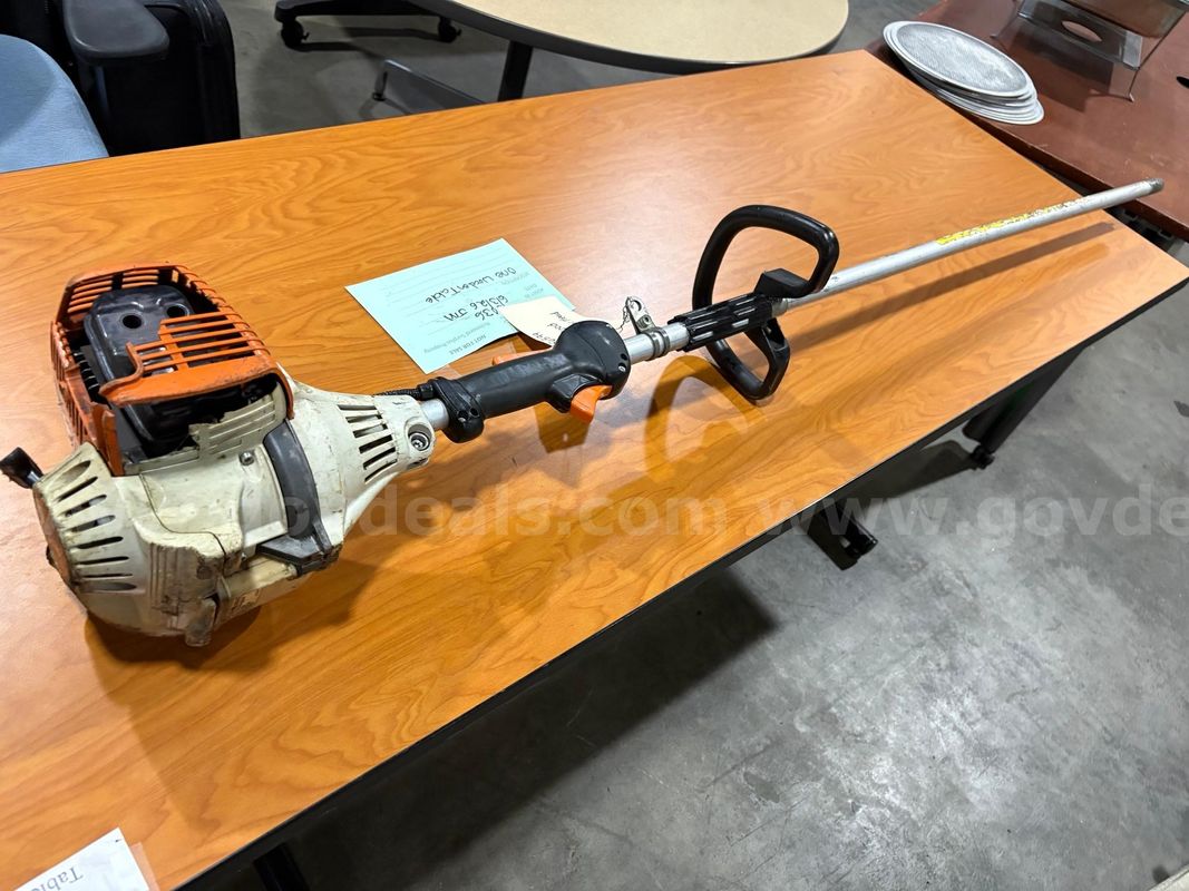 2006 Stihl Ht101 Trimmer (Missing Head)