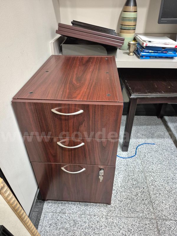 Pedestal File Cabinet – 3-Drawers