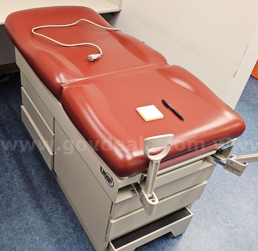 UMF Exam Table