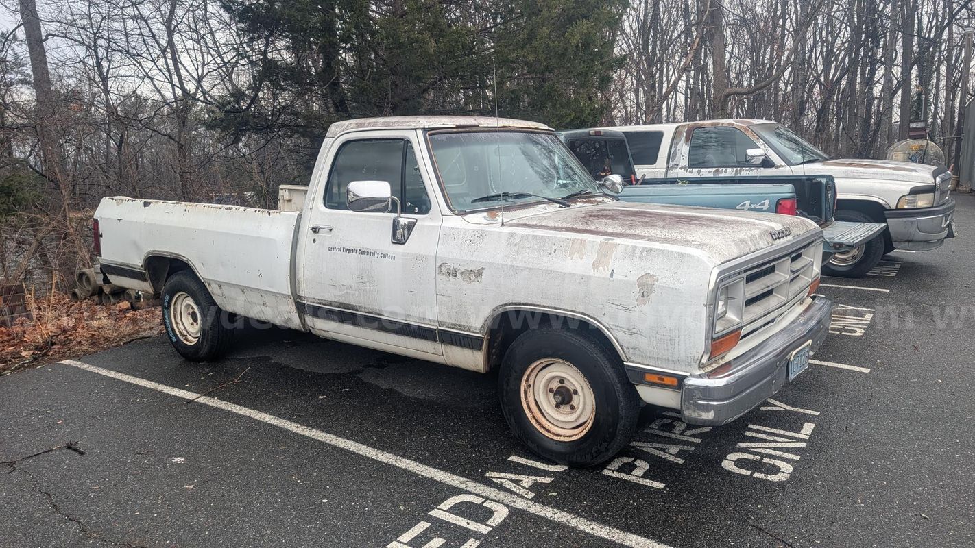 1989 Dodge D100 Pickup Truck