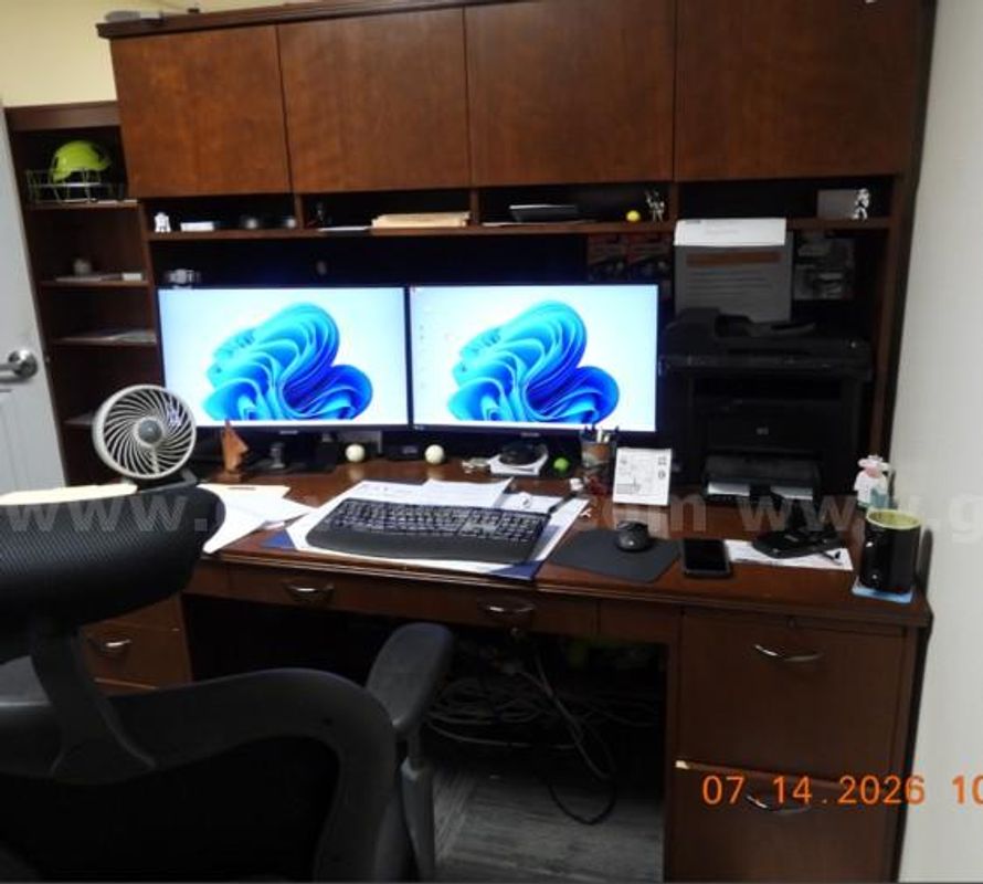 Desk w/ Hutch