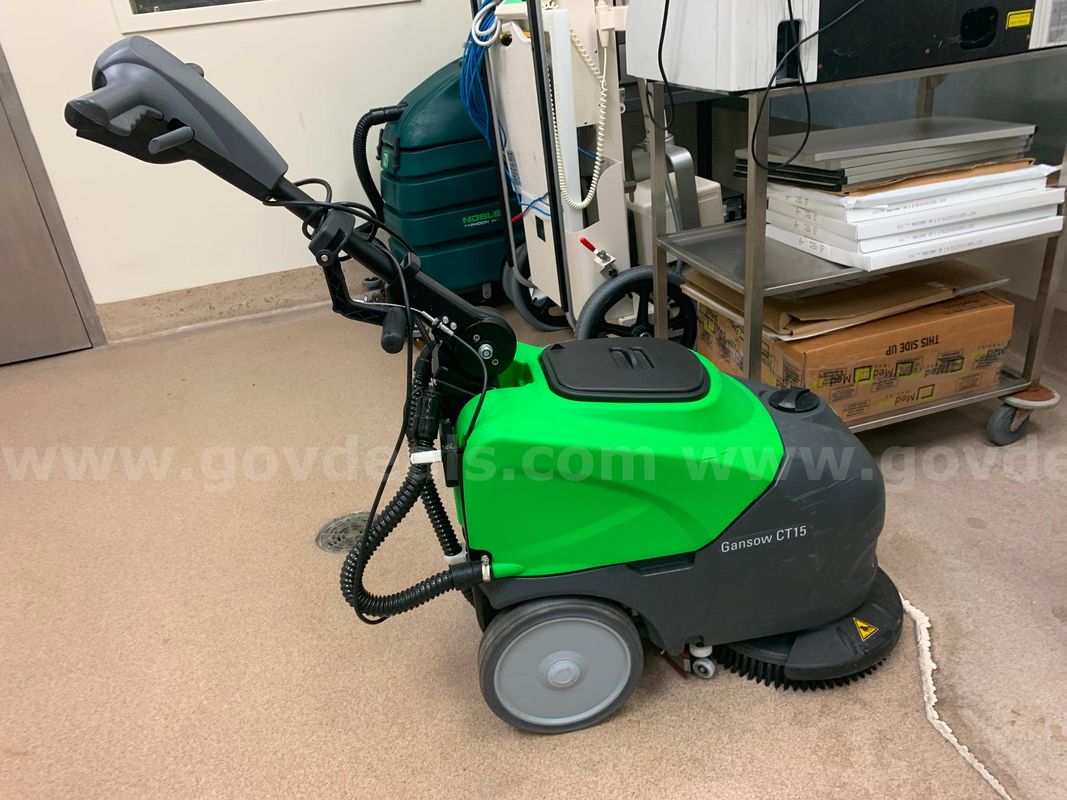 Manual Dry Scrubber & Wet/Dry Vacuum