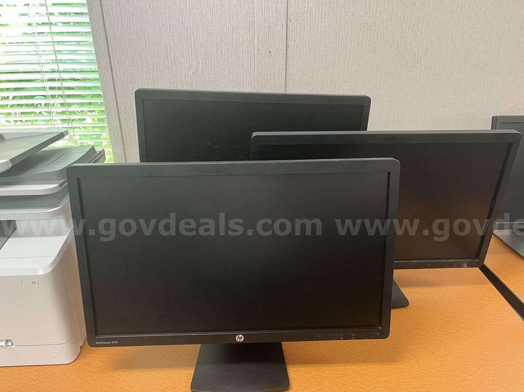 Lot of Computer Monitors