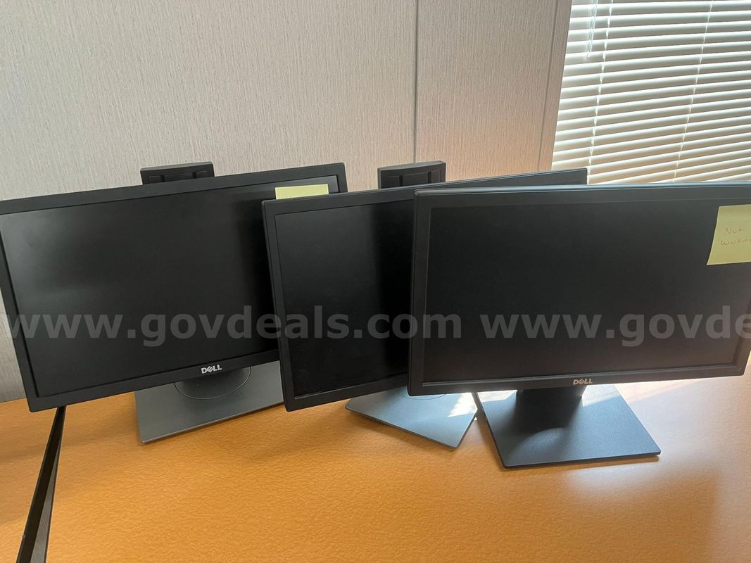 Lot of Computer Monitors