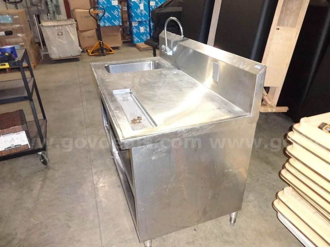 Sink Station (1 of 4)