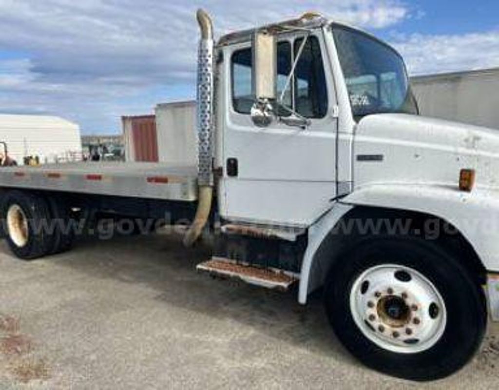 2000 Freightliner FL70