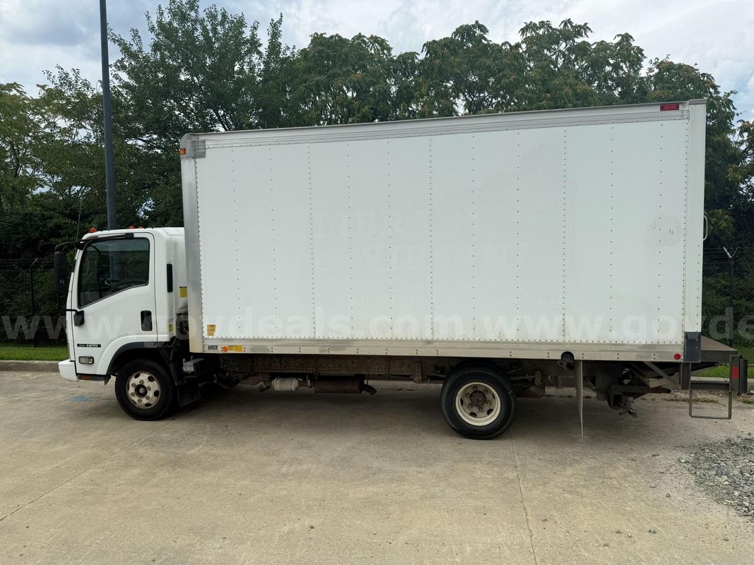 2013 Isuzu NPR 16' Box Truck