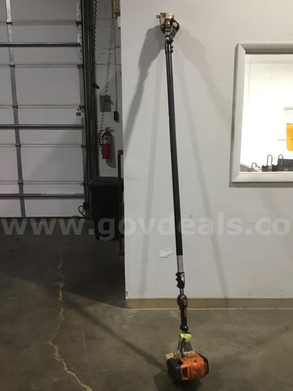 8 1/2 foot STIHL N99907 (MANASSAS) pole saw (BLADE IS DETACHED) “DH”