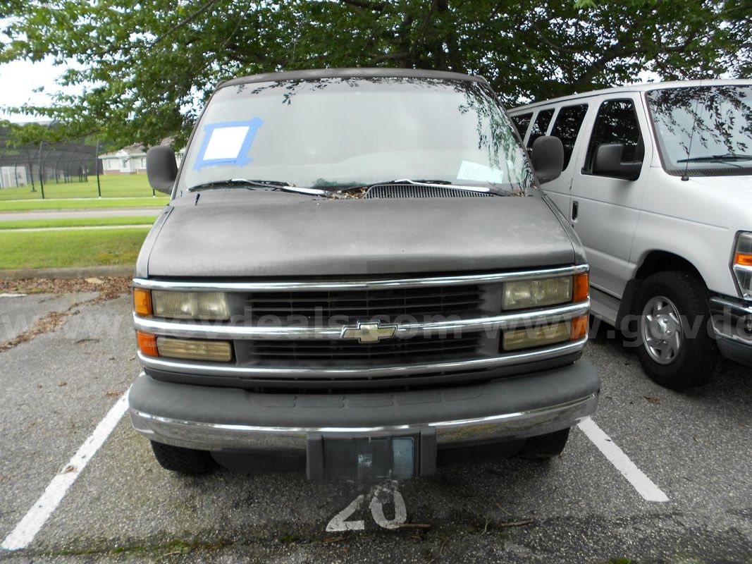 Chevrolet Van 2000