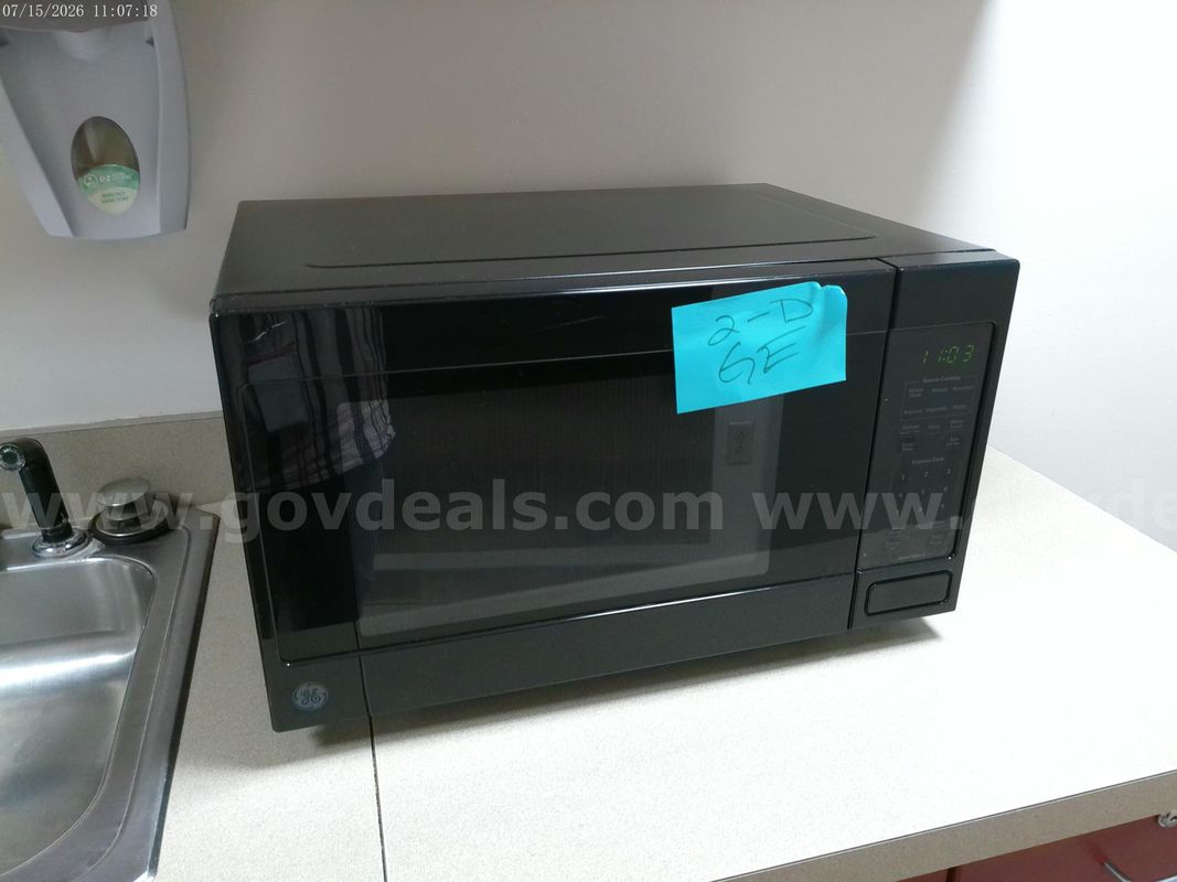 Lot of Microwaves