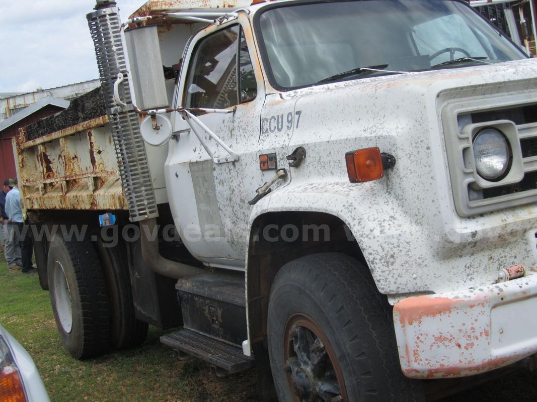 1987 GMC Dump Truck