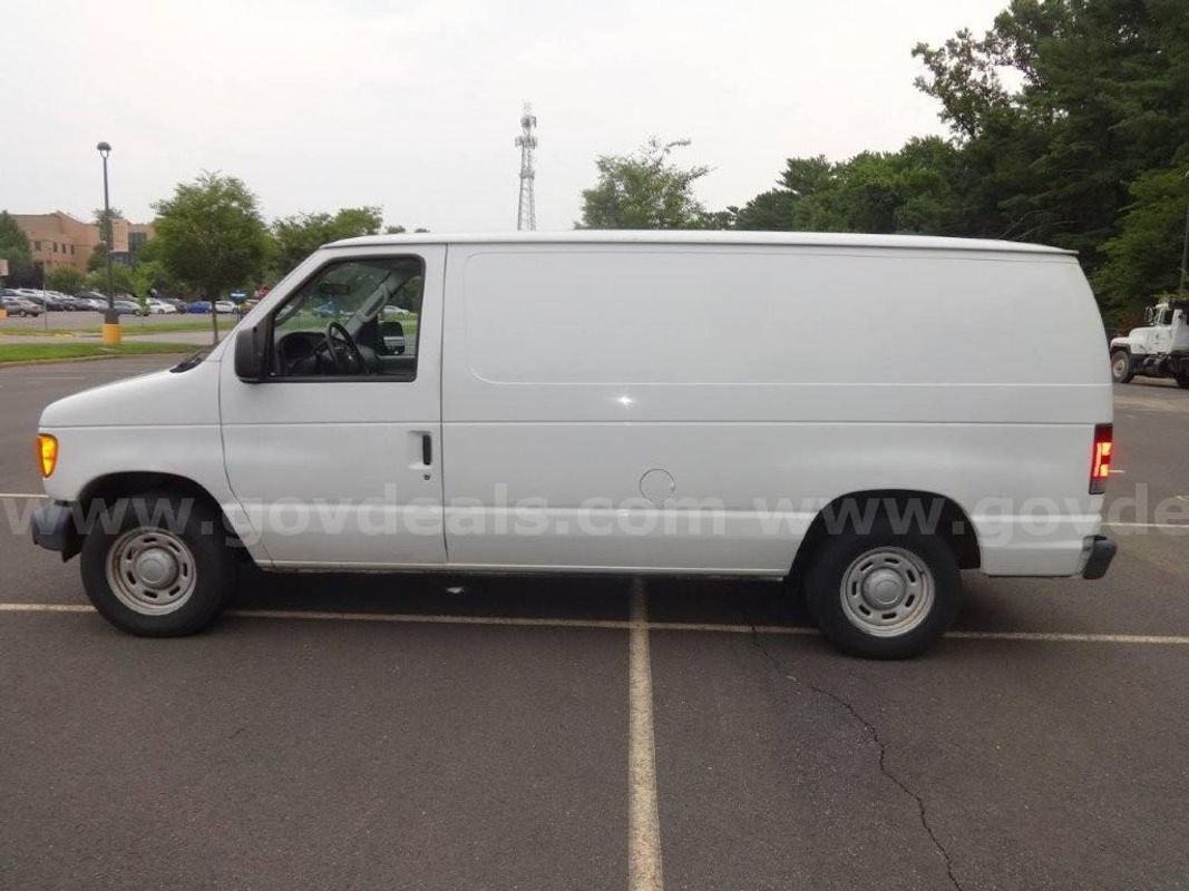 2006 Ford E-150 Cargo Van (1 of 12)