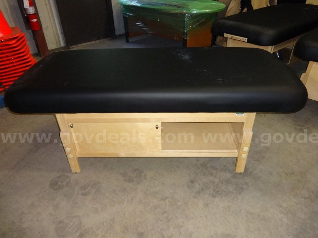 Earthlite Massage Table