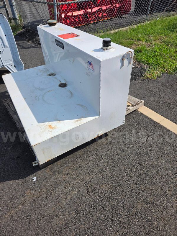 Lund 75-Gallon Fuel Transfer Tank