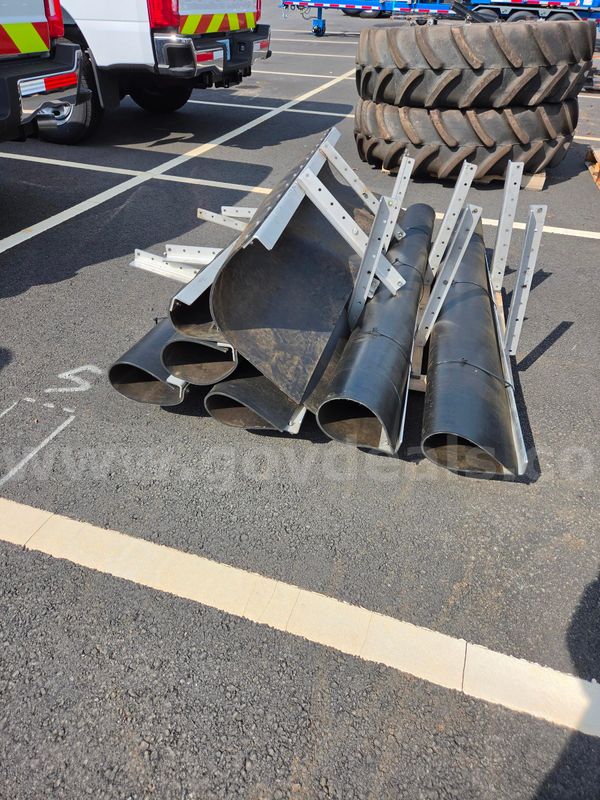 Six-Foot Salt-Spreader Mud-Flap Assembly
