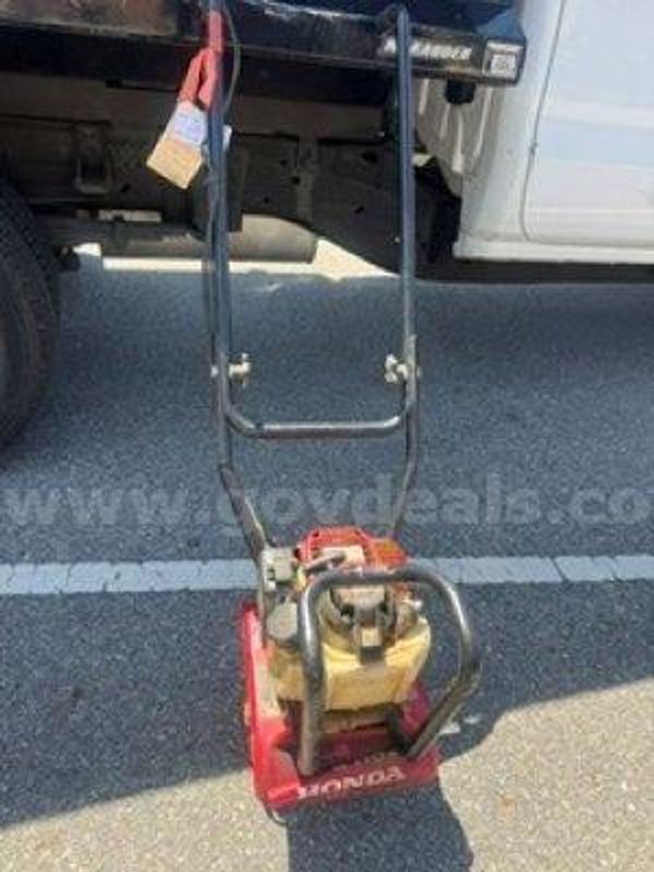 1 Lot of 1 Honda GX25 Tiller