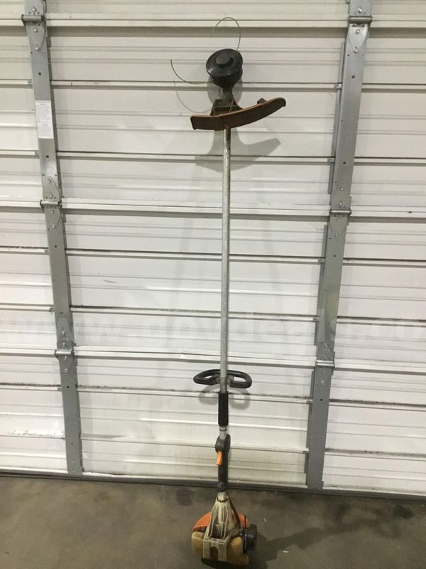 68 inch N24579 (COLONIAL HEIGHTS) trimmer (BLADE CUTTER IS DETACHED) "DH"