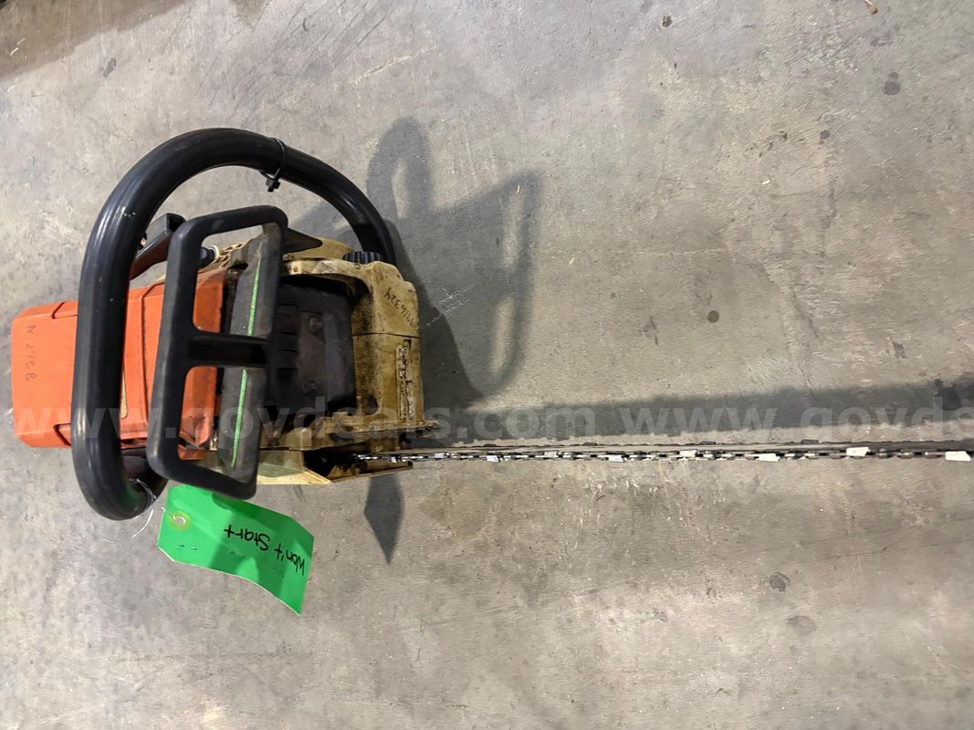 Stihl 021 Chainsaw 15-inch N12758 (COLONIAL HEIGHTS)