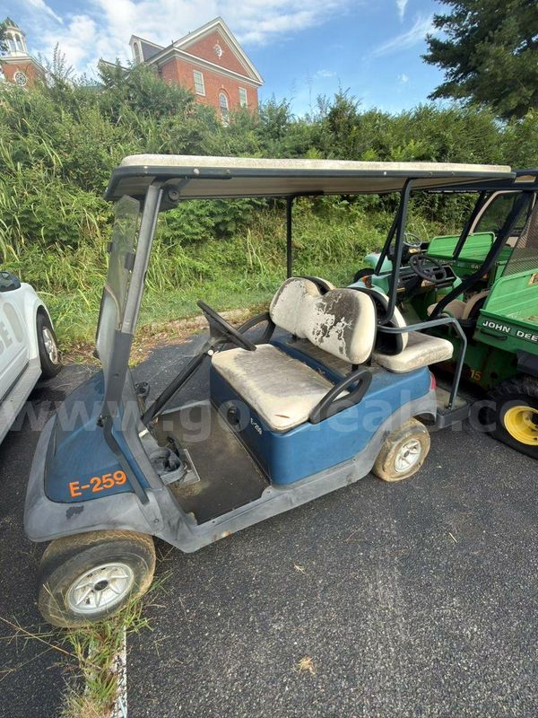 2011 Blue Club Car Electric