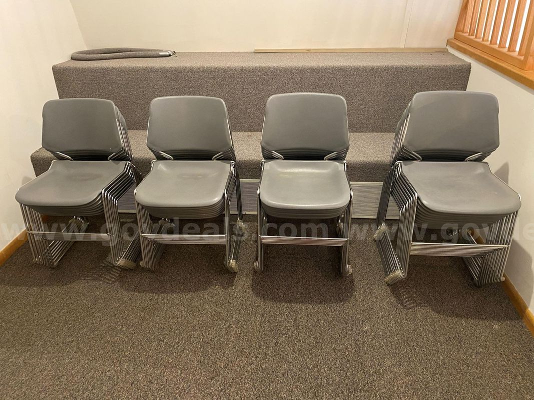 Lot of Gray Plastic & Metal Interlocking Chairs
