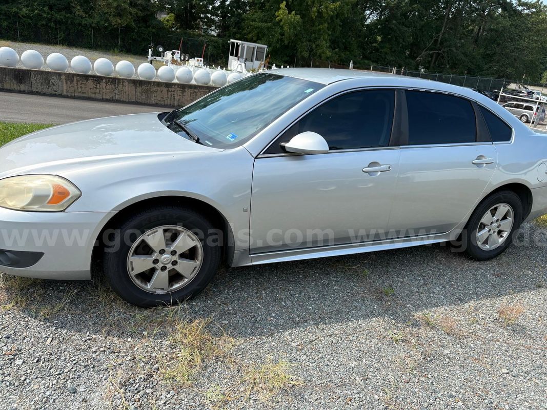 2010 Grey Chevrolet Impala (need to be towed)